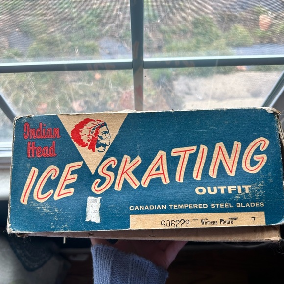 Vintage Indian Head Ice Skates - Picture 4 of 4
